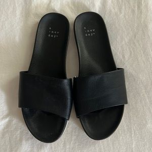 BLACK SLIDE SANDALS